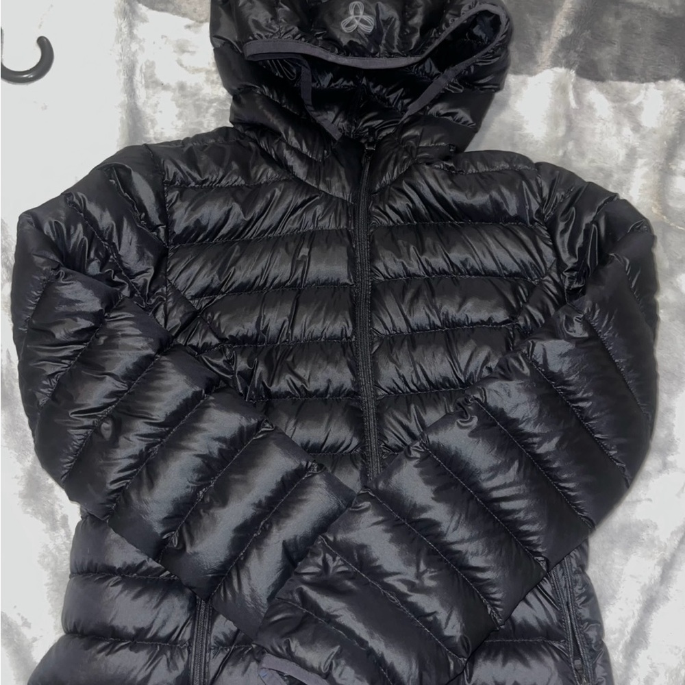 Aritzia tna black puffer jacket